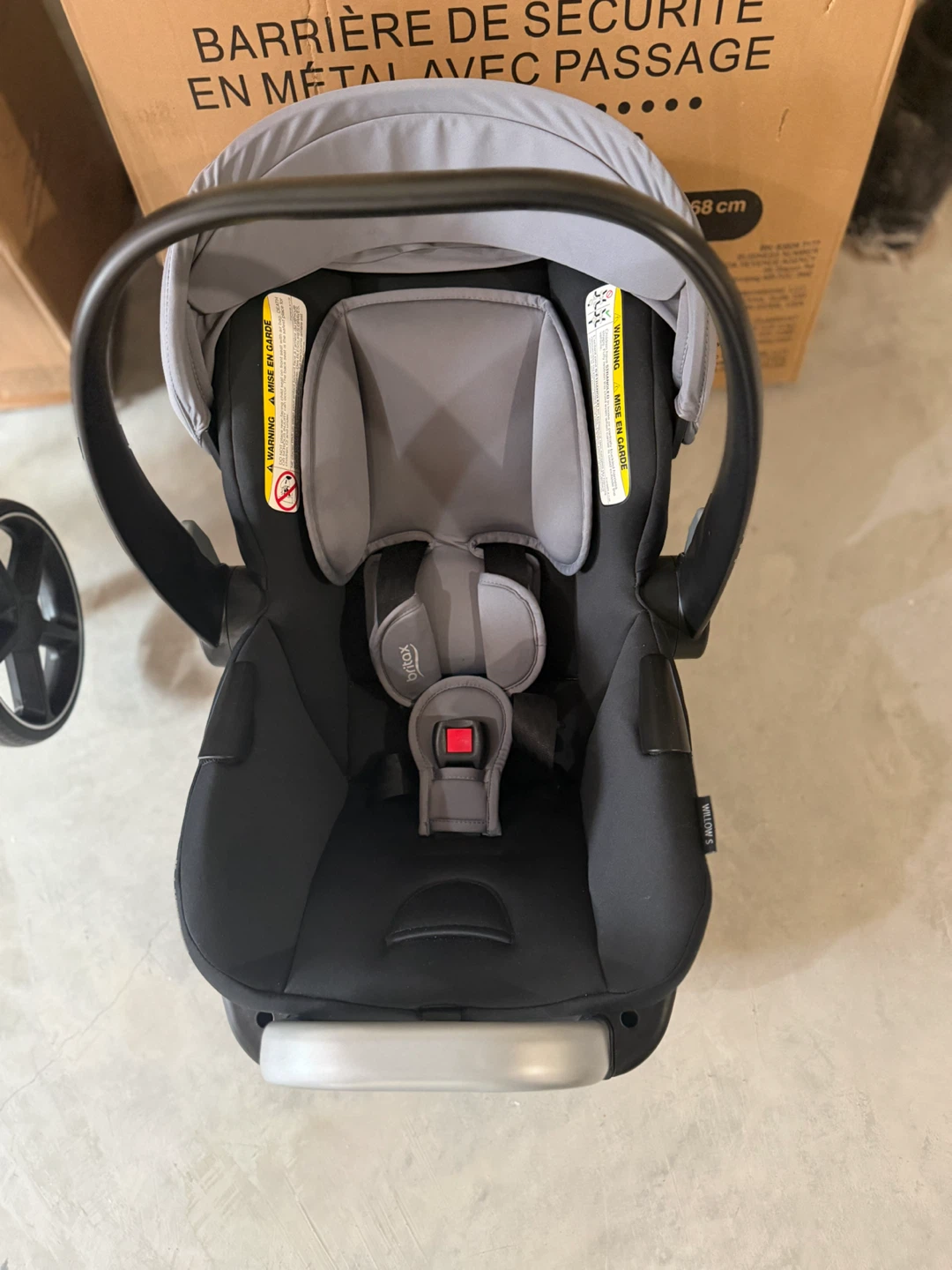 Britax Willow S Infant Car Seat + Base - Open to Negotiation