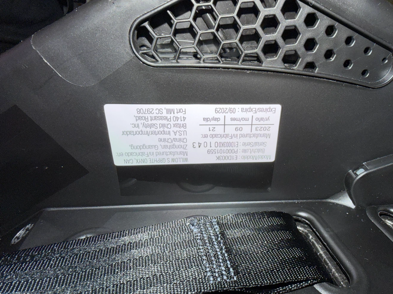 Britax Willow S Infant Car Seat + Base - Open to Negotiation - photo 4