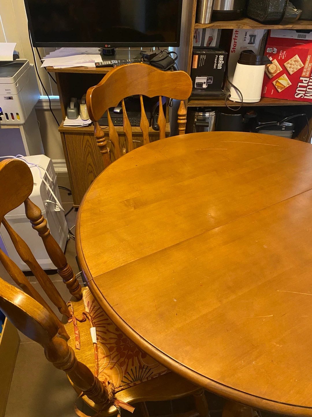Round Wooden Dining Table with 4 Chairs - photo 3