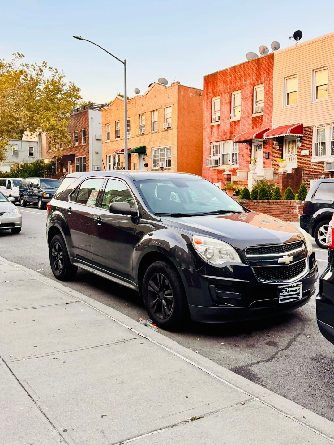 Chevrolet Equinox SUV - photo 2