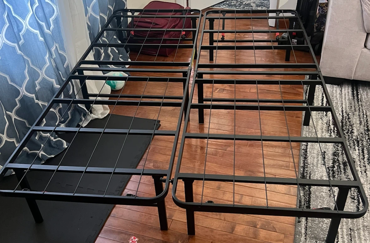 Bed Frame - Full Size (No assembly needed)
