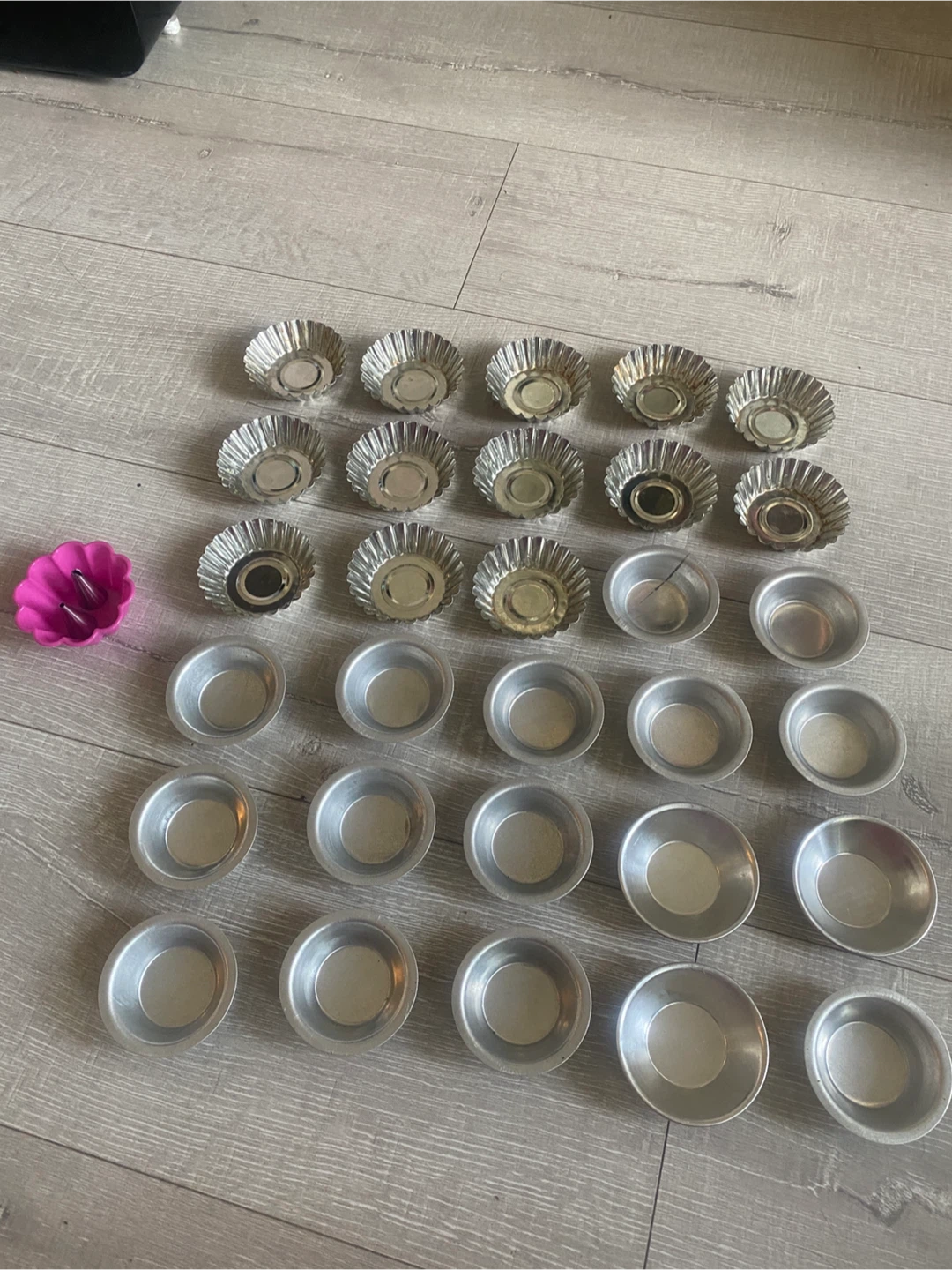 Assorted Metal Baking Tart Moulds - photo 2