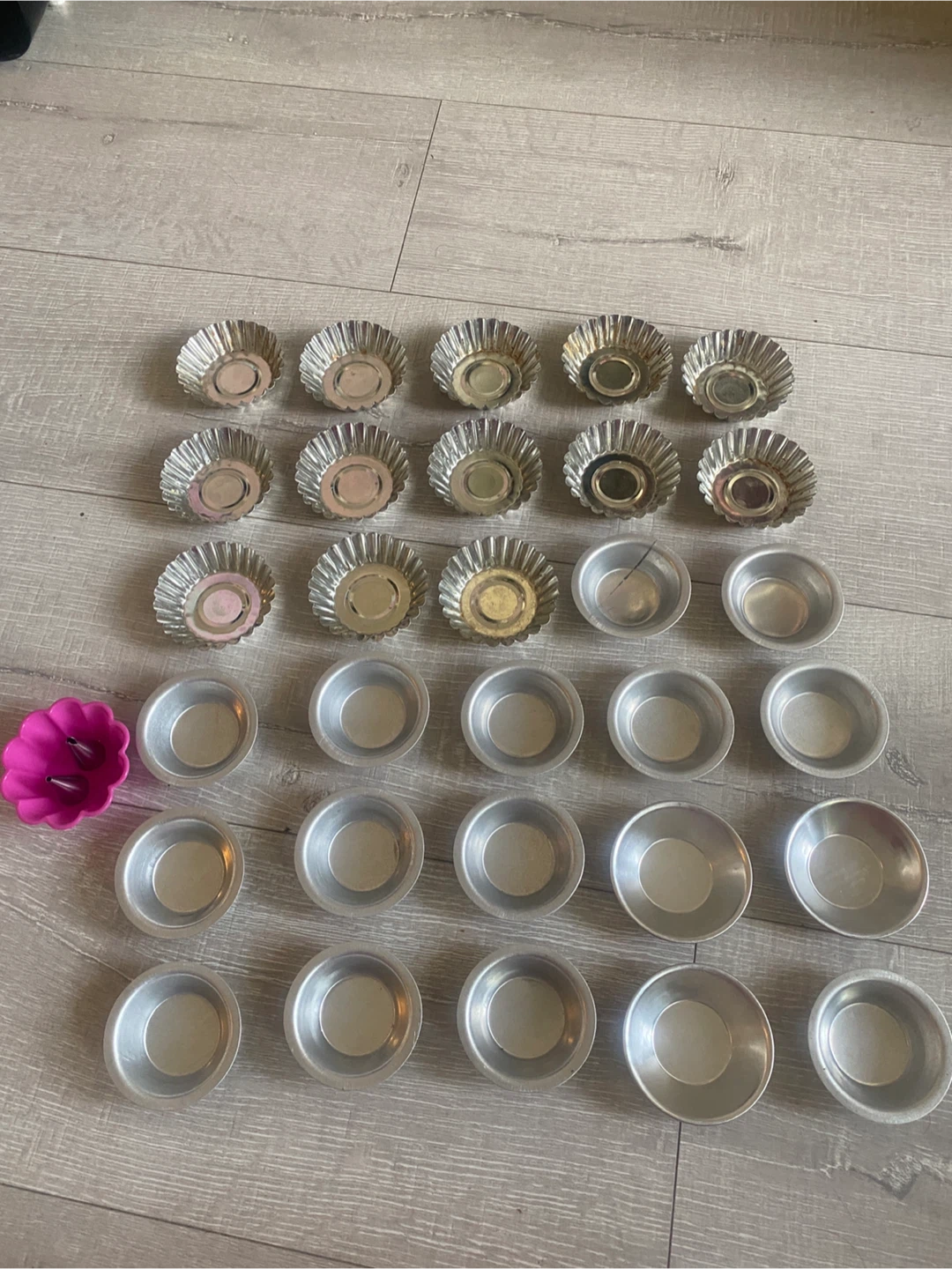 Assorted Metal Baking Tart Moulds - photo 3
