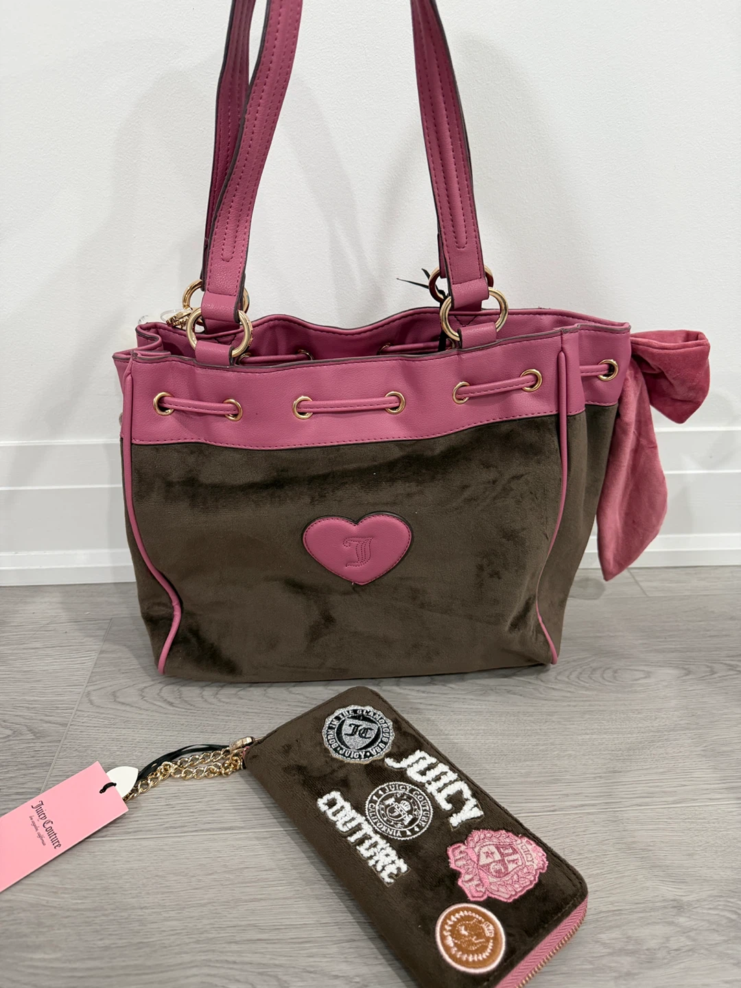 Juicy Couture Handbag and Matching Wallet Set - photo 5