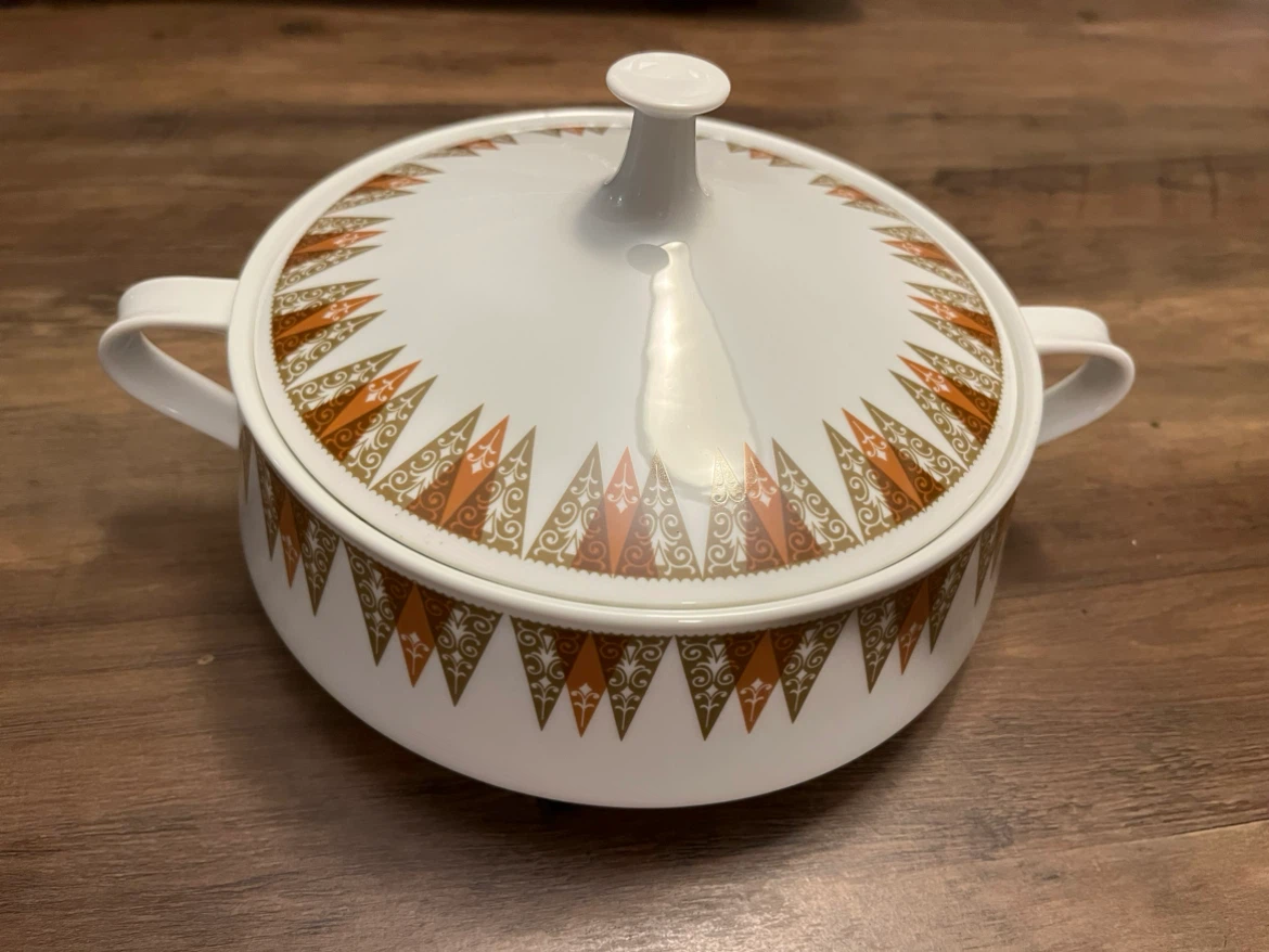 RC (Noritake) Japan Una 434 Covered Casserole Dish