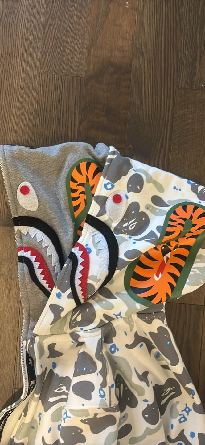A Bathing Ape x MCM Shark Hoodie - photo 2