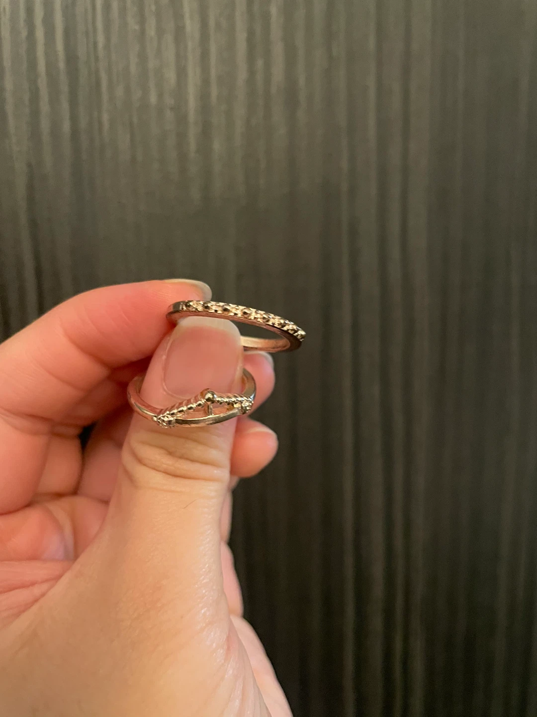 Set of two rose gold-tone rings