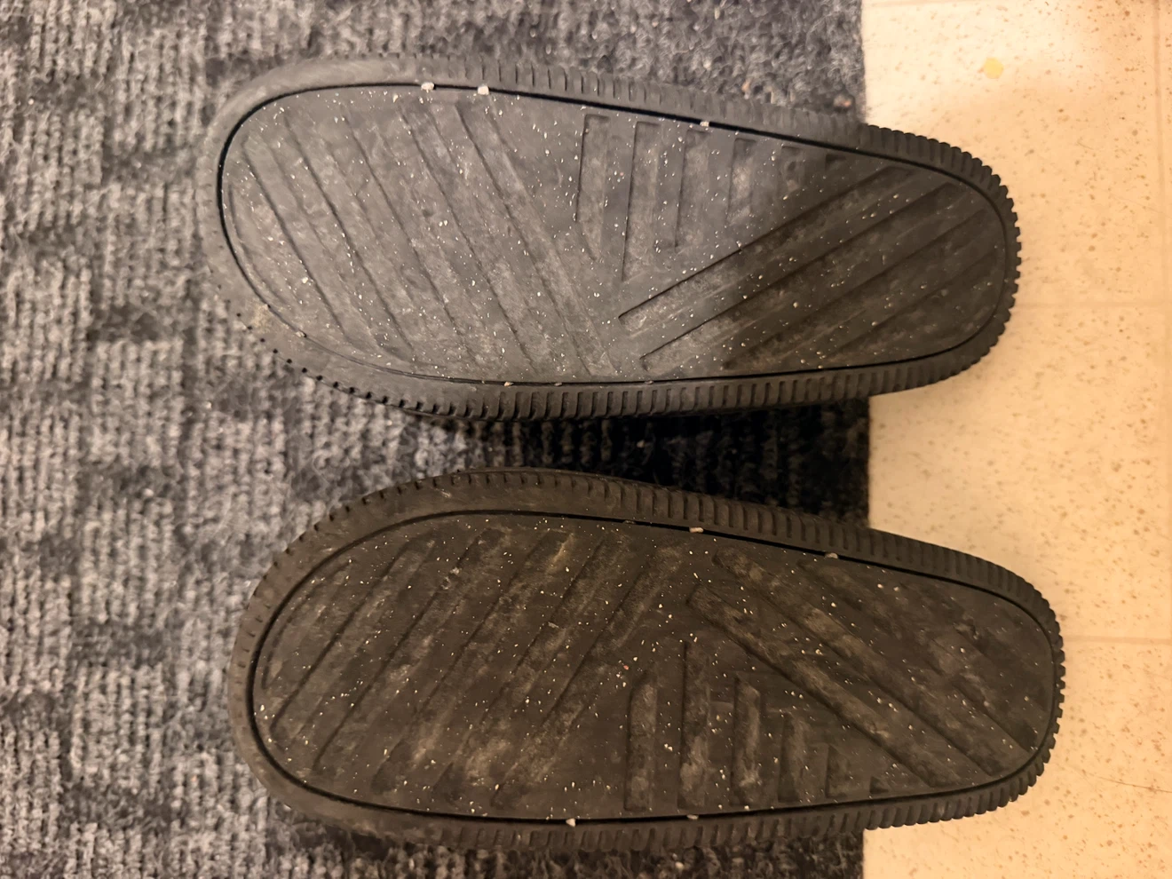 Black Nike slides - photo 3