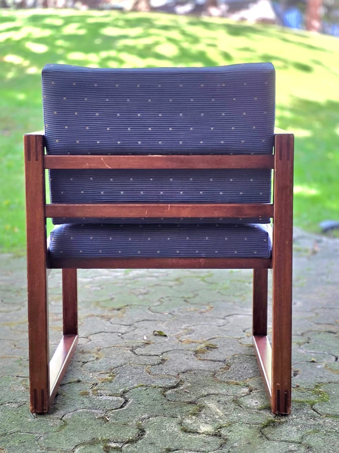 Pair of Brunswick Mfg. Co. Ltd. Armchairs - photo 3