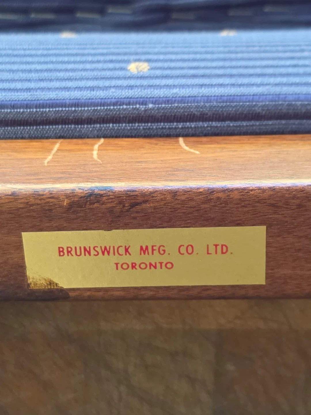 Pair of Brunswick Mfg. Co. Ltd. Armchairs - photo 5