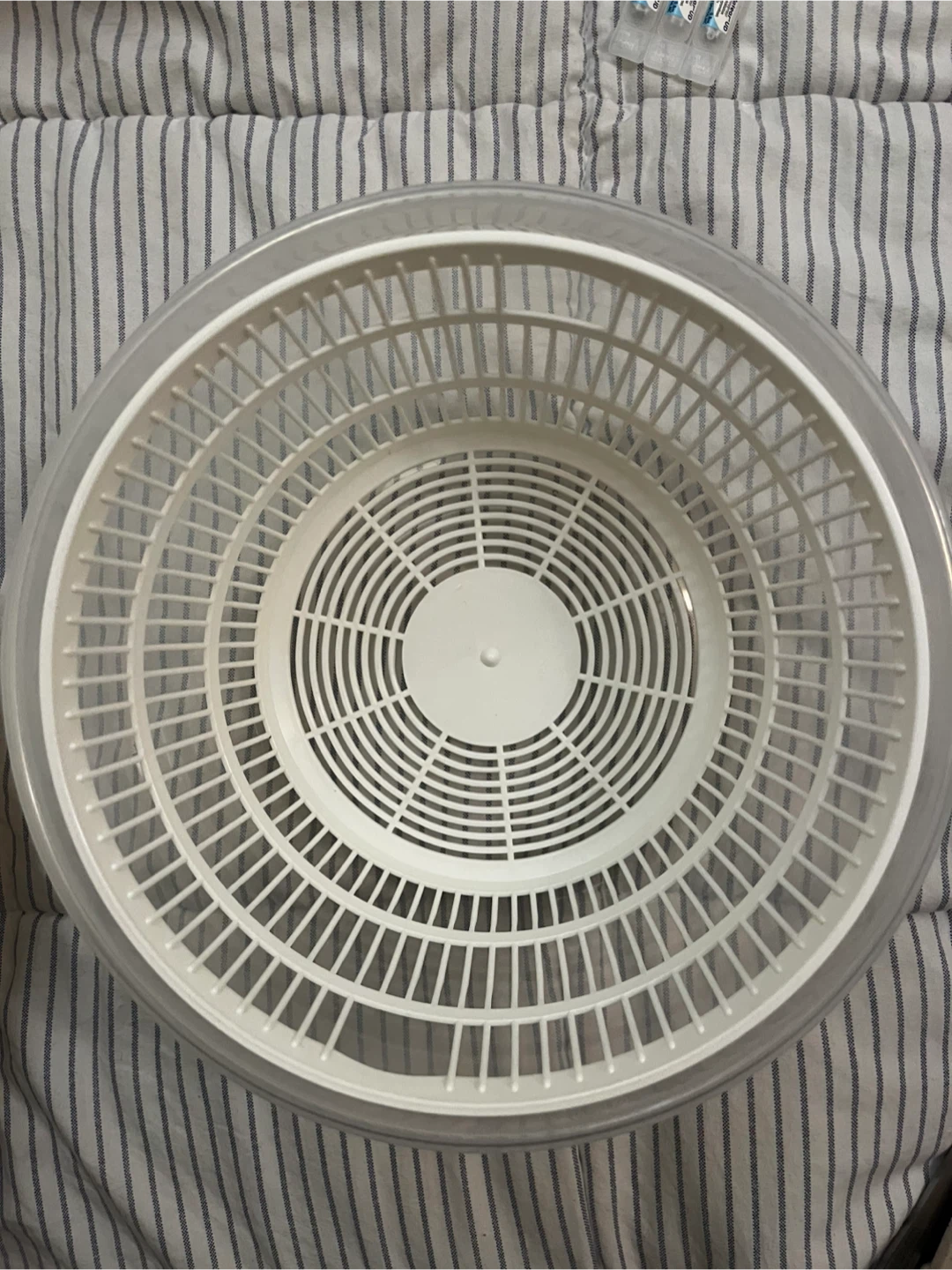 Microwave pasta cooker, salad spinner and can opener - photo 5
