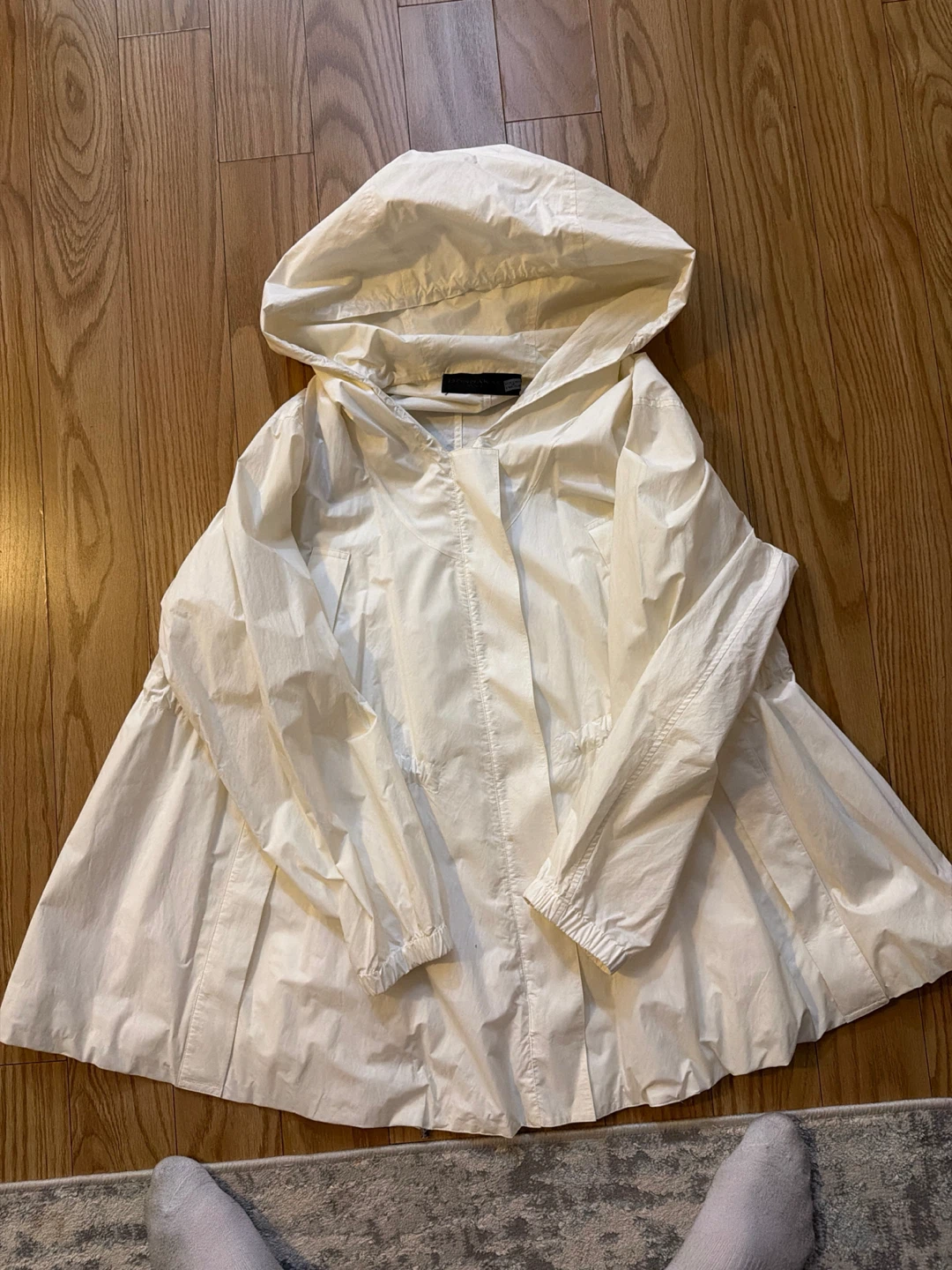 Donna Karan New York White Hooded Jacket