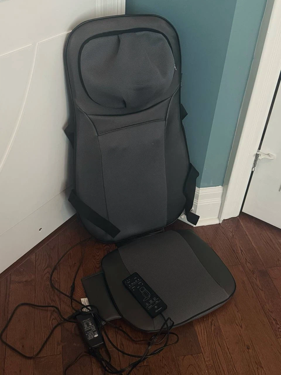 Shiatsu & Rolling Massage Seat Cushion with Heat — Like New - photo 5