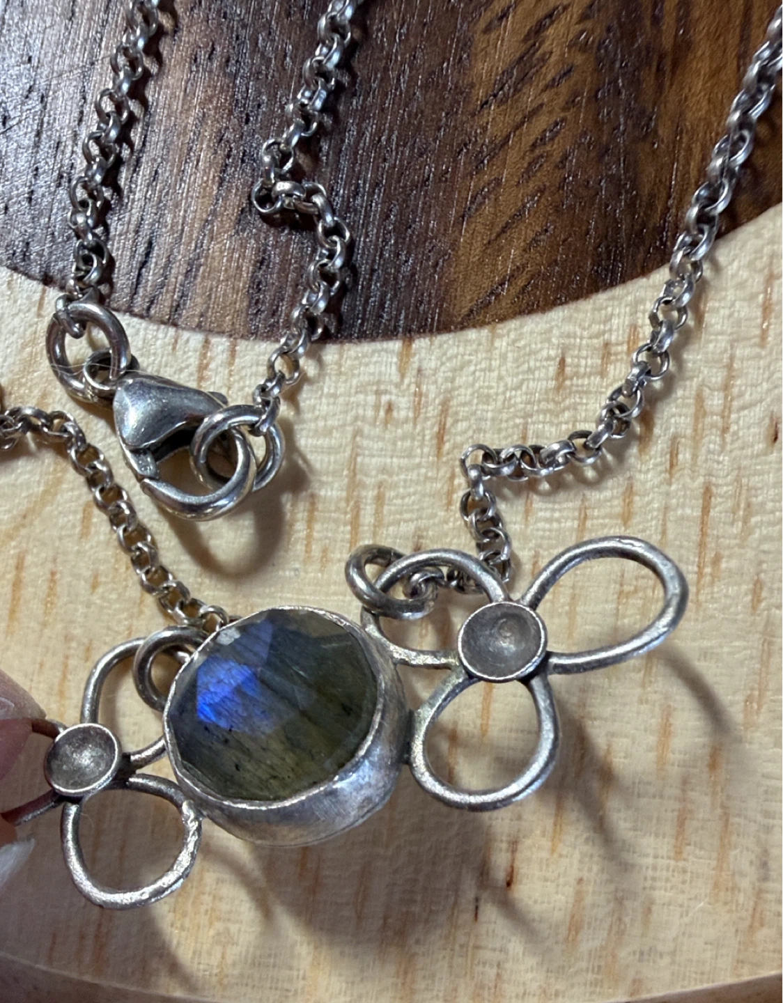 Sterling Silver Labradorite Green/Blue Floral Necklace - photo 4