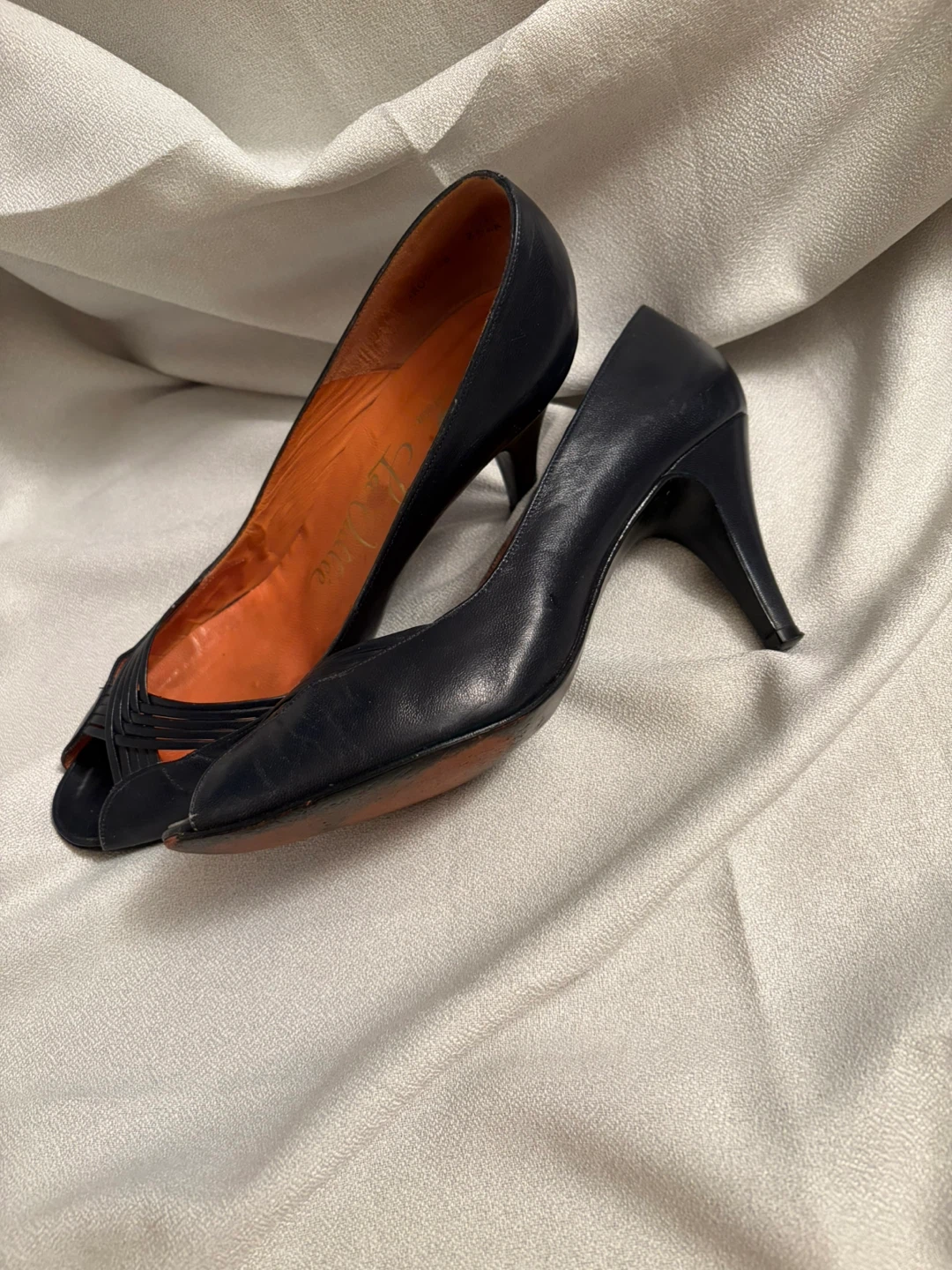 La Vallee Navy Leather Peep Toe - photo 3