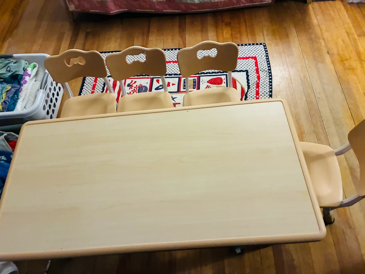 FUNLIO Kids Table and 4 Chairs Set
