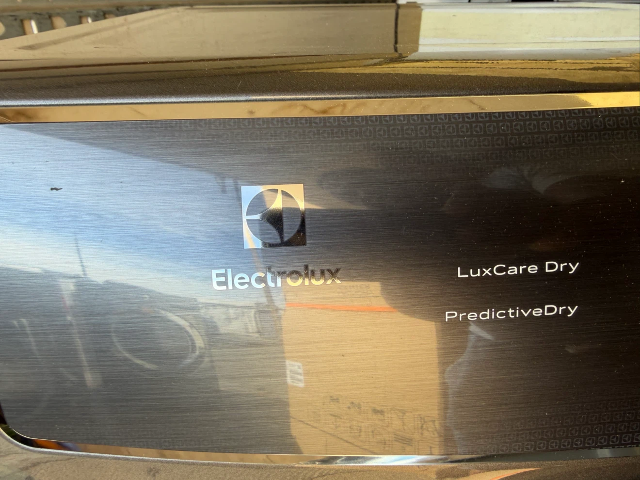 Electrolux LuxCare PredictiveDry Electric Clothes Dryer - photo 3