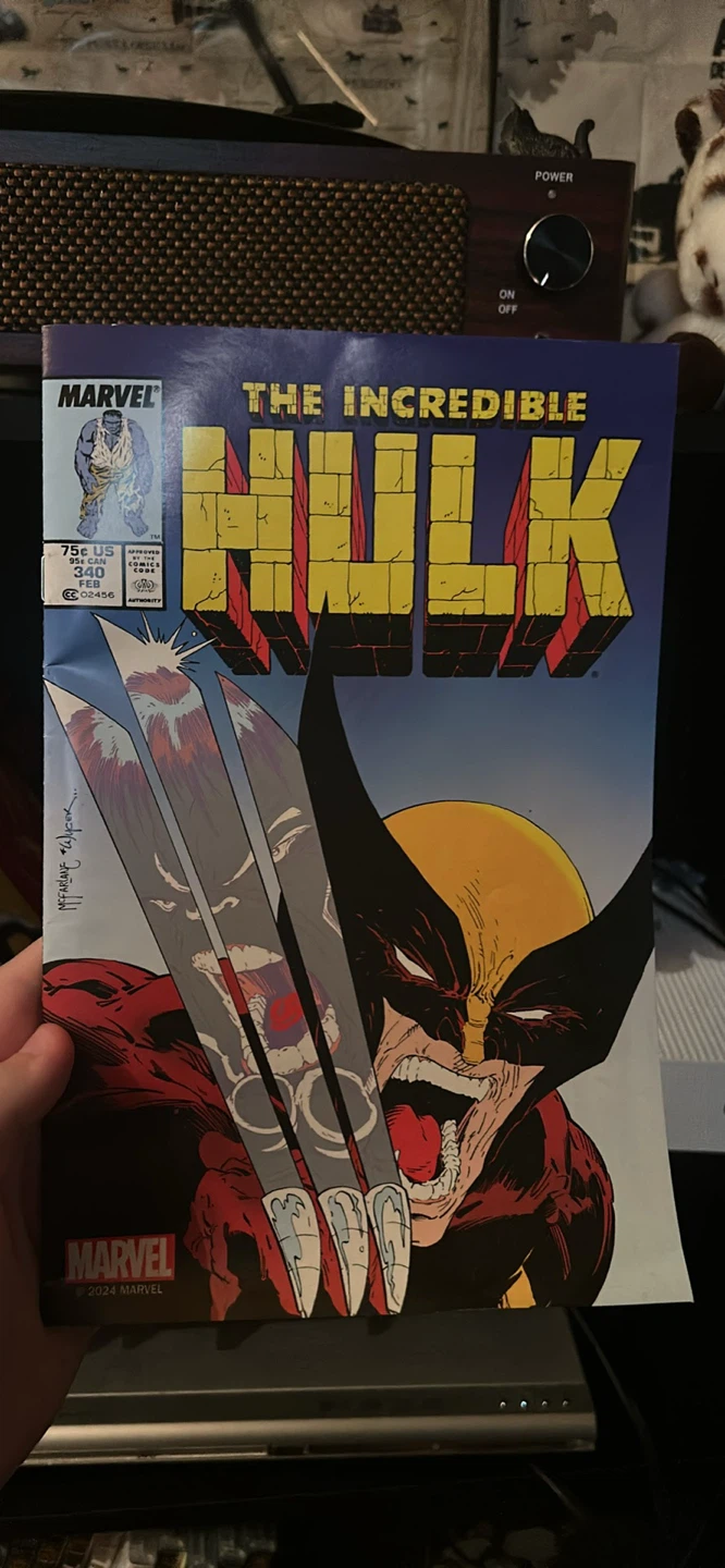 Wolverine figure, comic and mini card