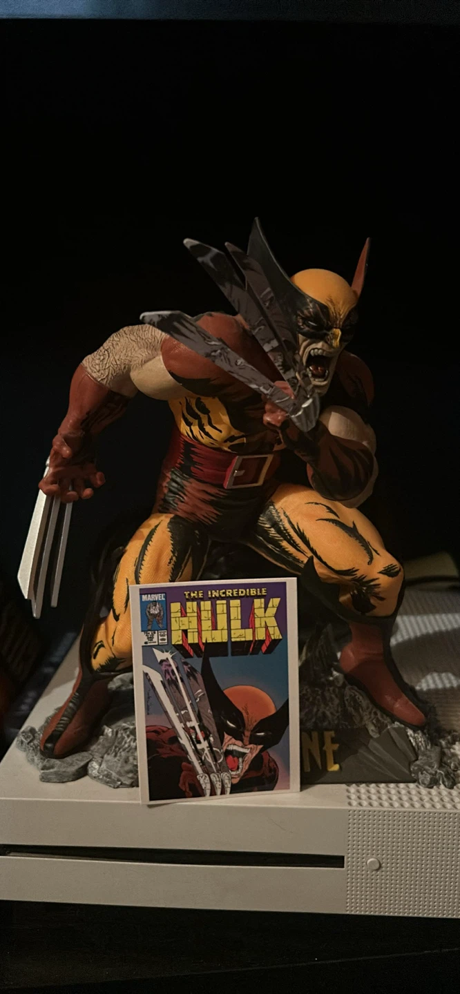Wolverine figure, comic and mini card - photo 2