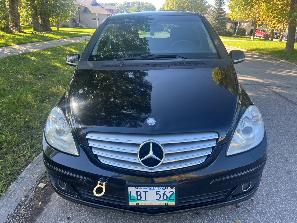 Mercedes-Benz B200 Hatchback