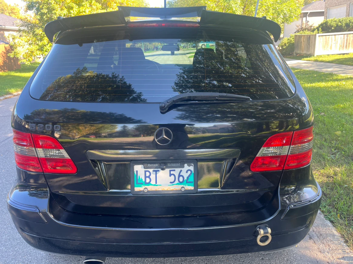 Mercedes-Benz B200 Hatchback - photo 2