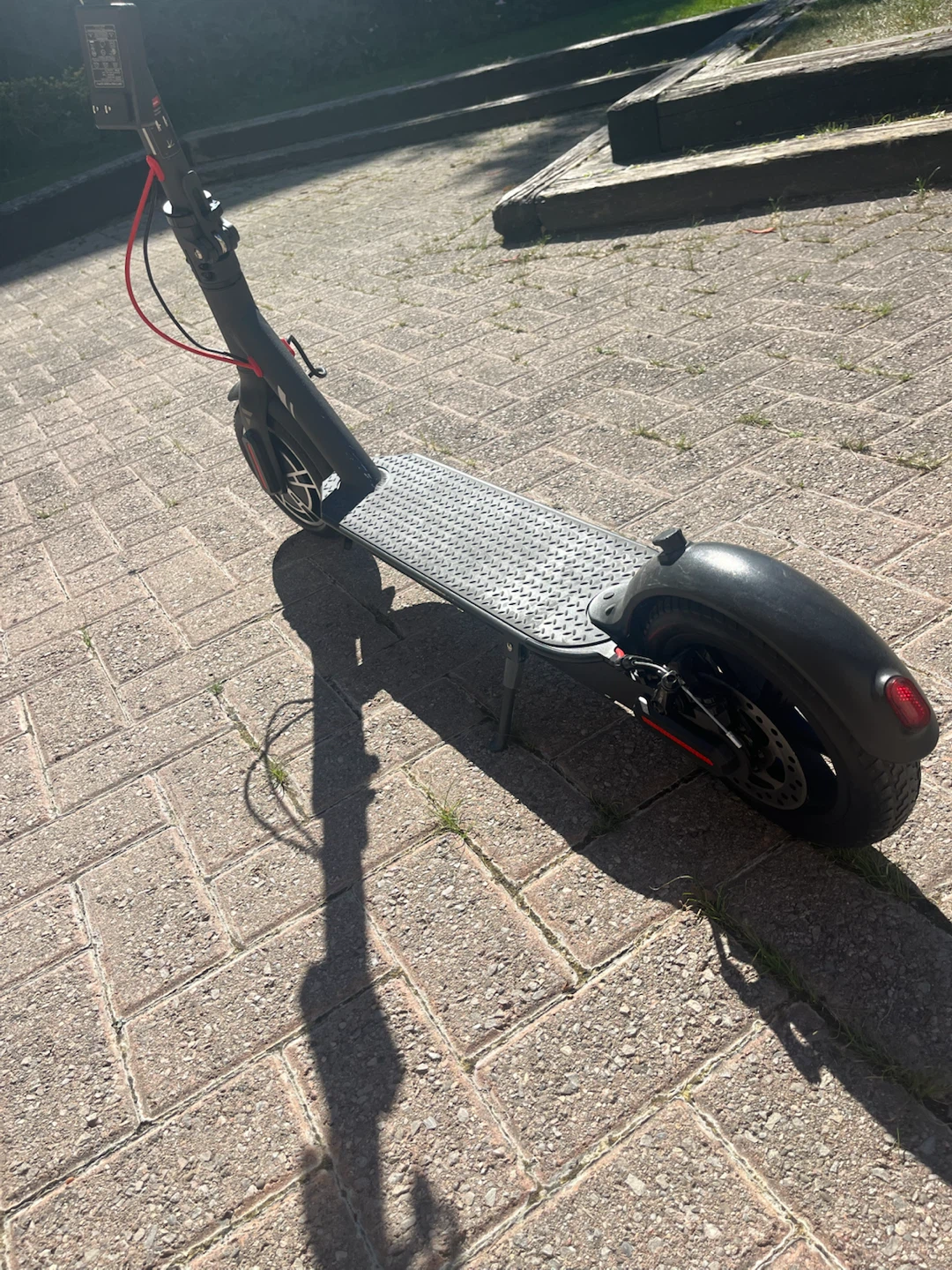Swagtron Electric Scooter - photo 2