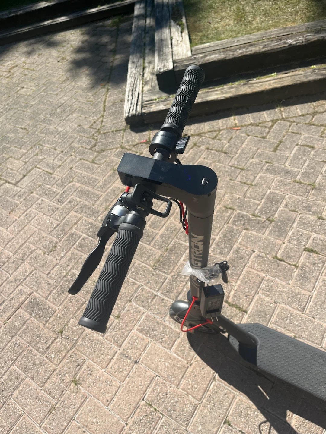 Swagtron Electric Scooter - photo 3