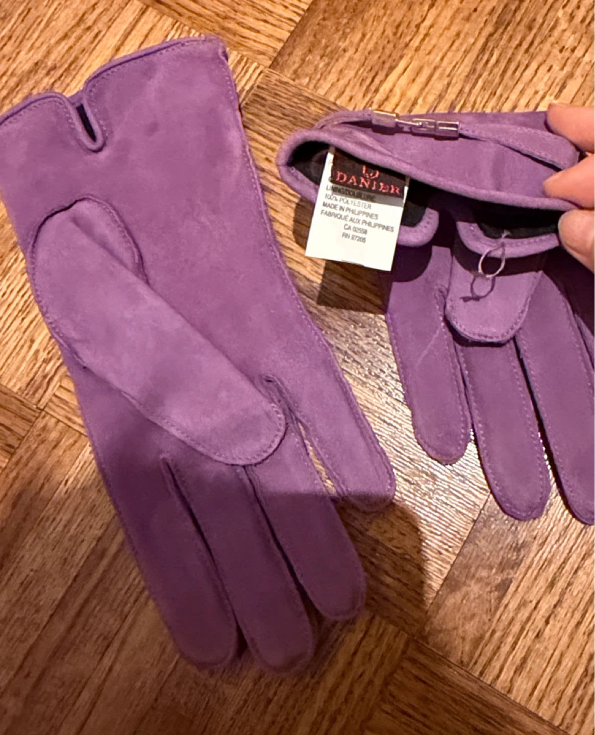 Danier Purple Genuine Leather Gloves - photo 3