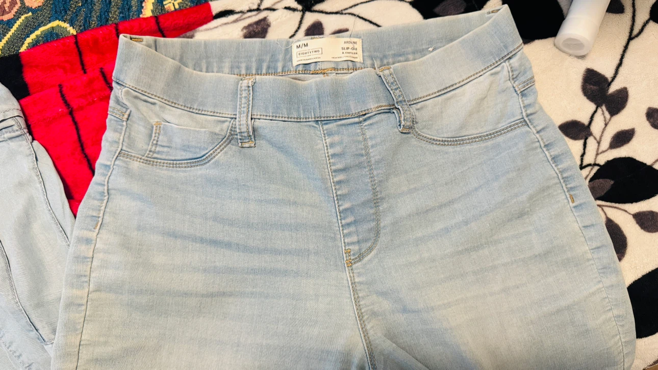Ardene Slip-on Jeans and Joggers, Size M - photo 2