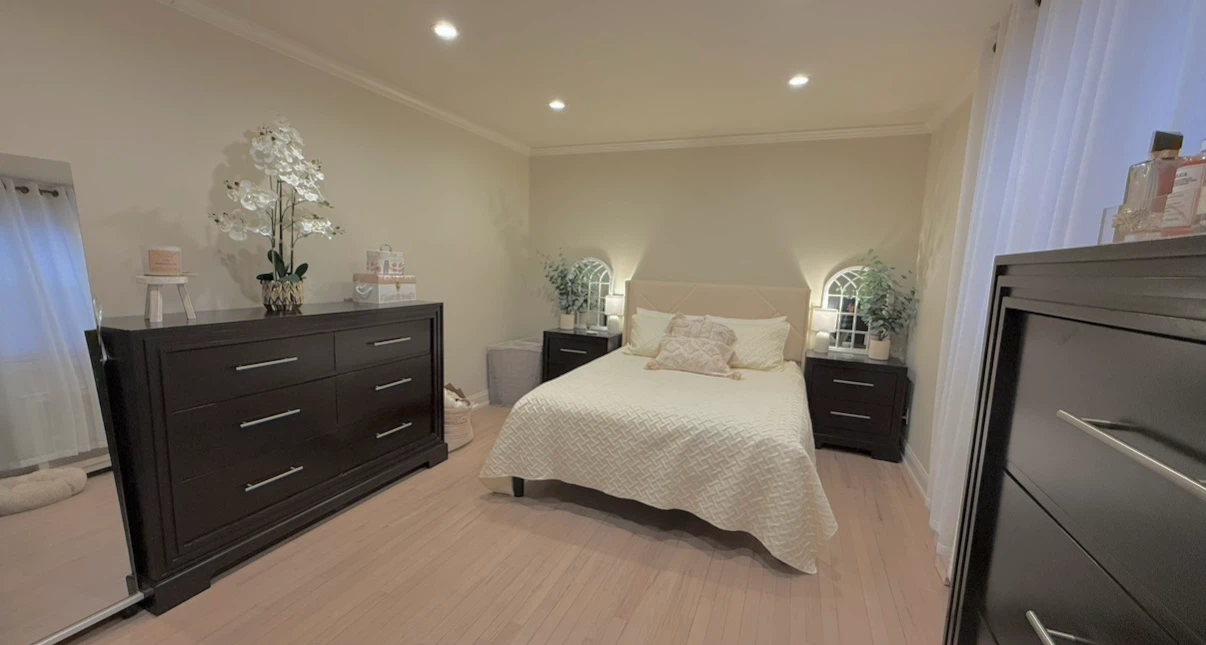 2 Dressers+ 2 Nightstands – Dark Wood Bedroom Set - photo 4