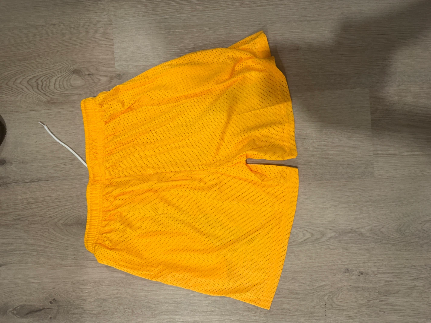 EE shorts no bag medium - photo 2