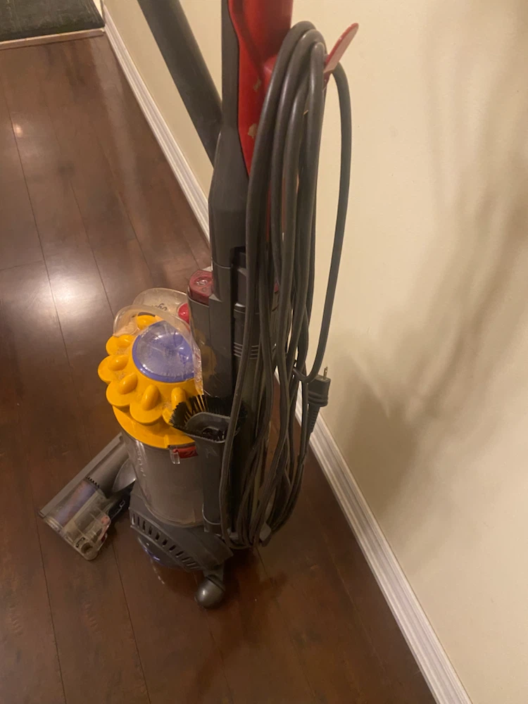 Dyson Upright Vacuum - photo 3