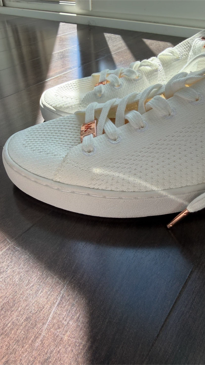 Michael Kors White Knit Sneakers Size 10 - photo 5