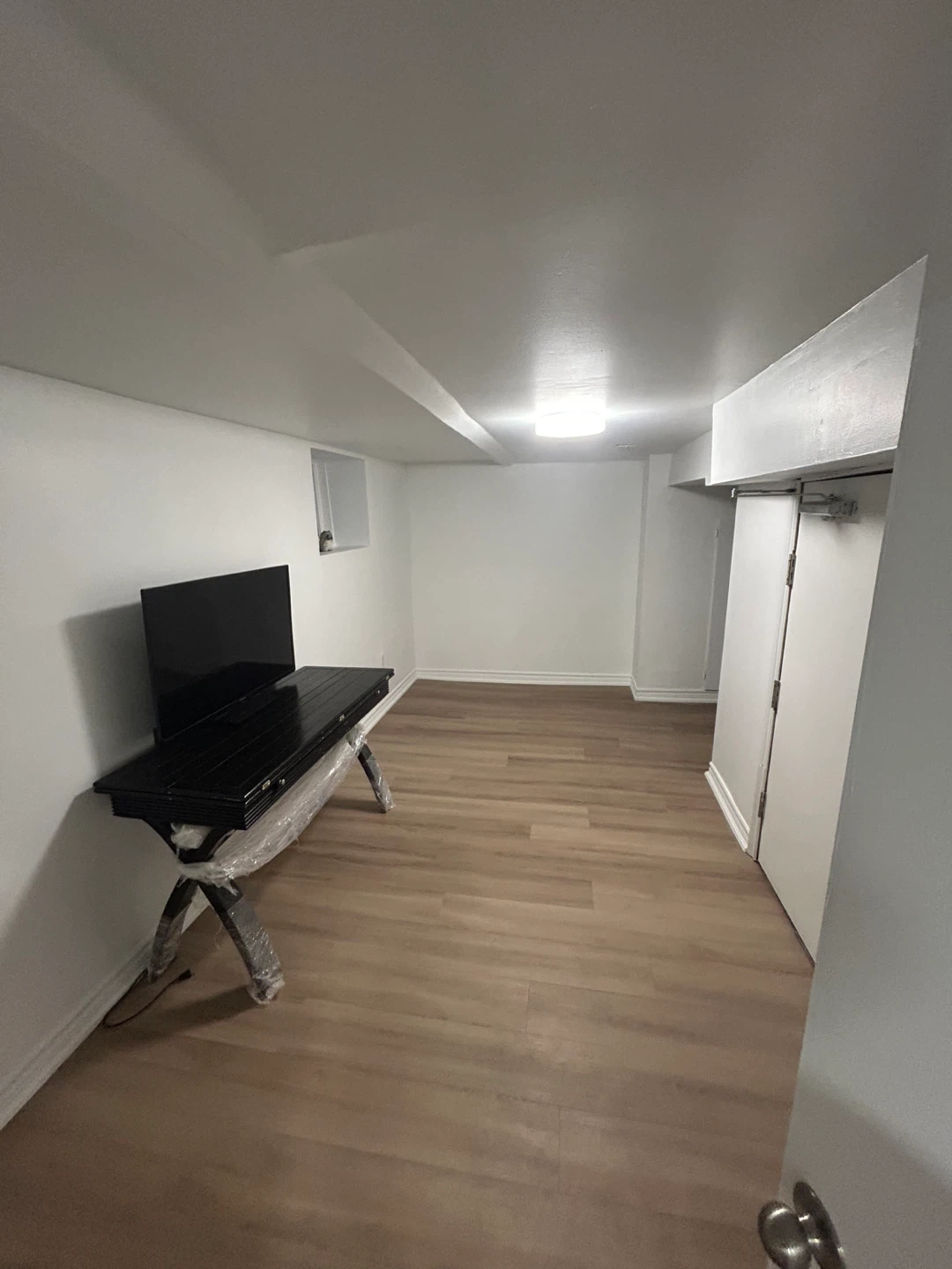 Basement for rent - photo 4