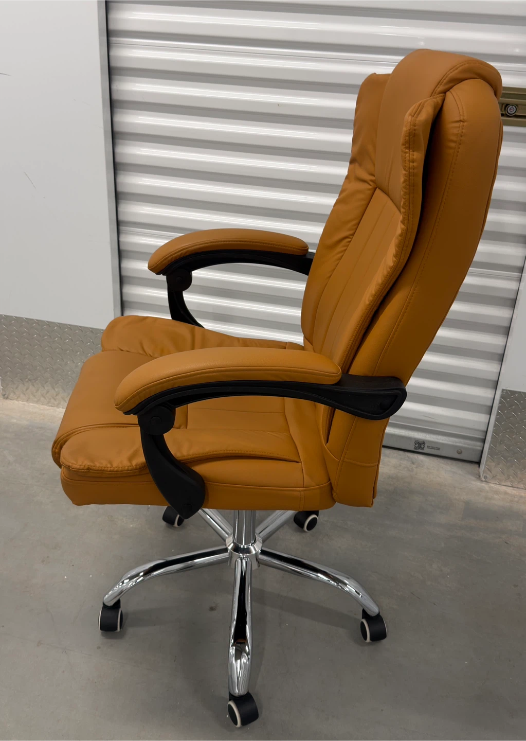 High Back Executive Office Chair – Tan / Brown - photo 3
