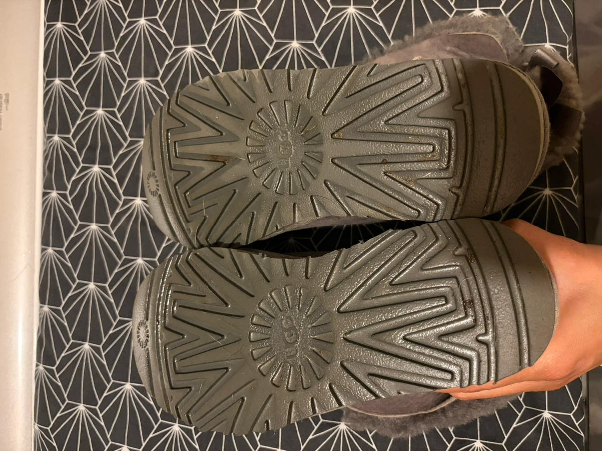 UGG Grey Suede Boots - photo 5