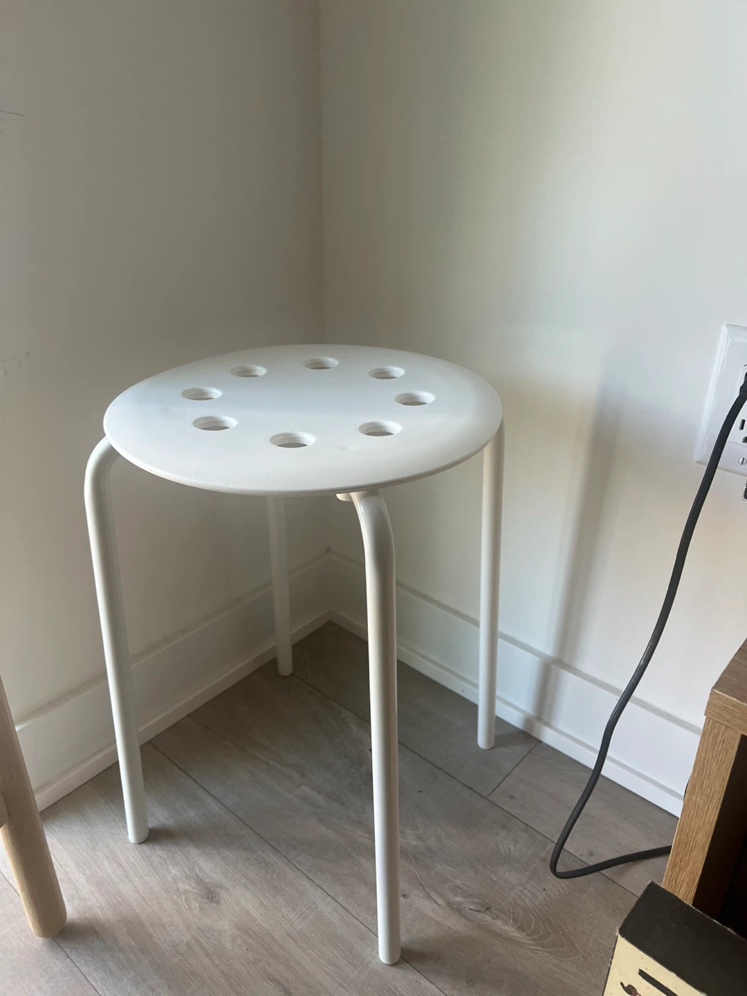 white stool(moving out sale)