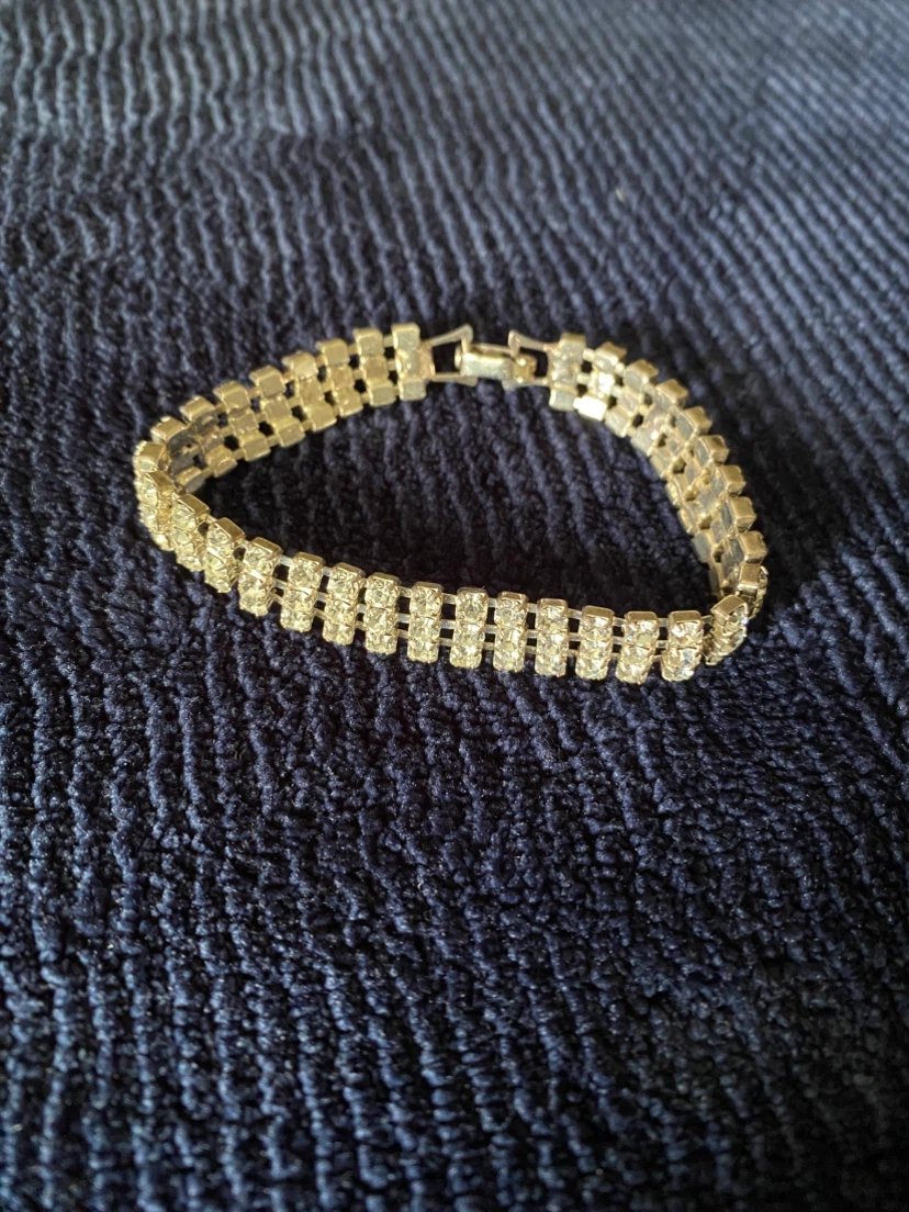 Shiny Three-Row Rhinestone Bracelet ***