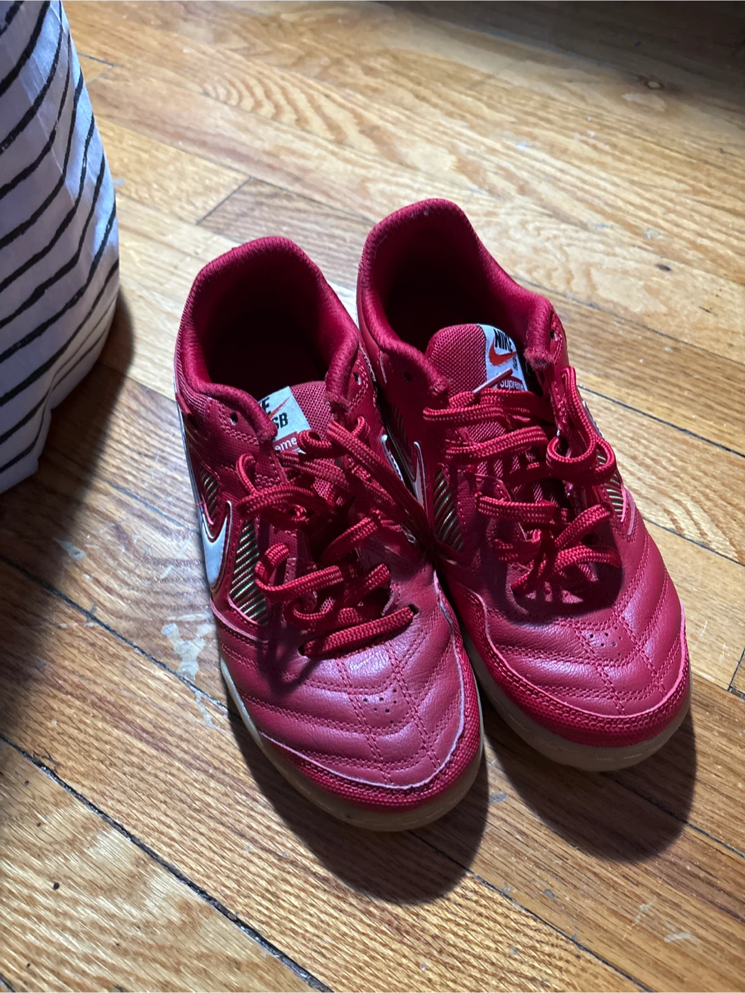 Nike SB x Supreme Sneakers Red