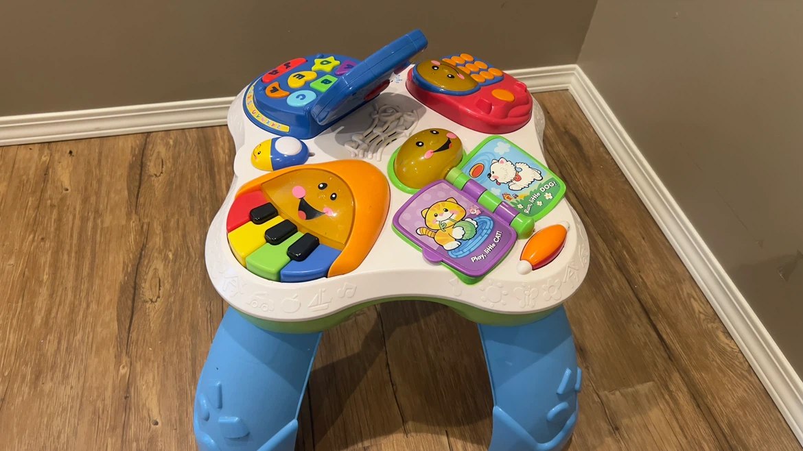 Fisher-Price Laugh & Learn Activity Table - photo 2