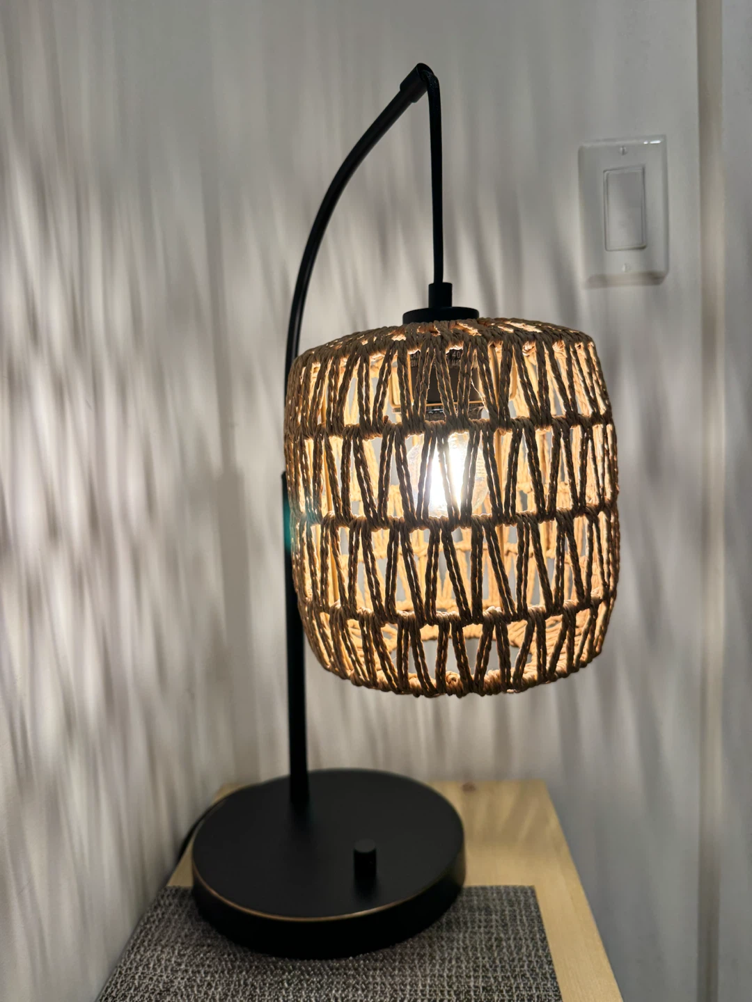 Woven Jute Table Lamp