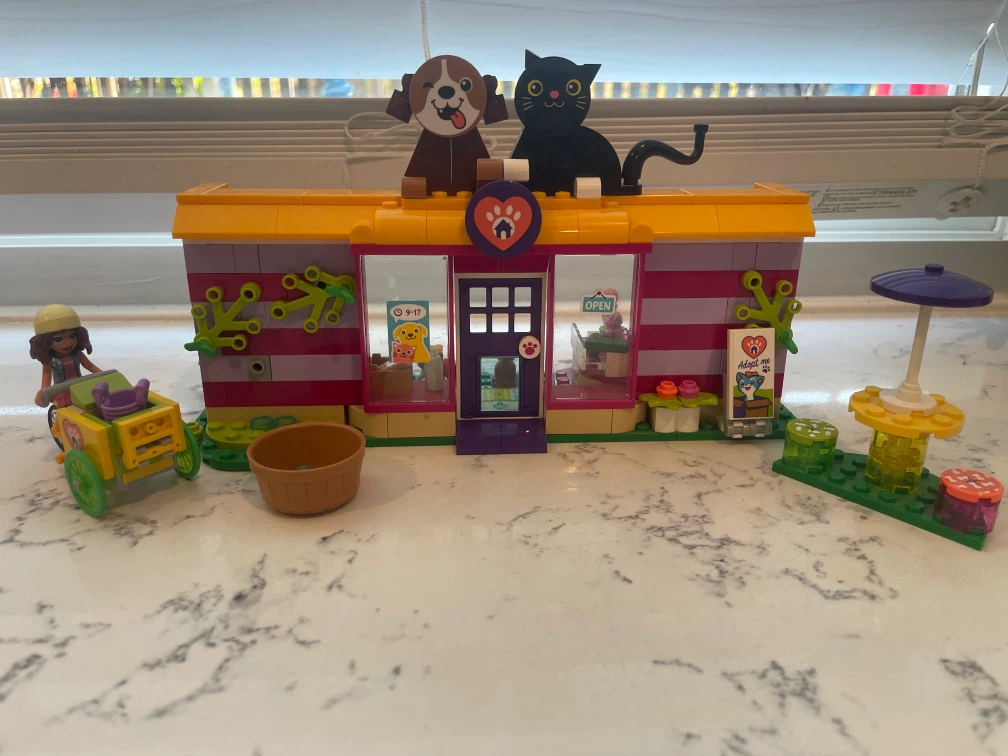 LEGO Friends Pet Adoption Cafe