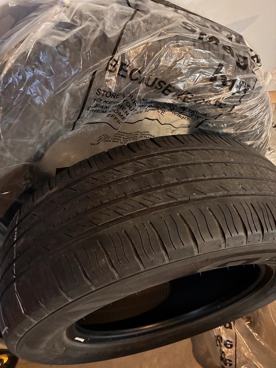 GT Radial Champiro Touring Tires 235/60 R16 - photo 3