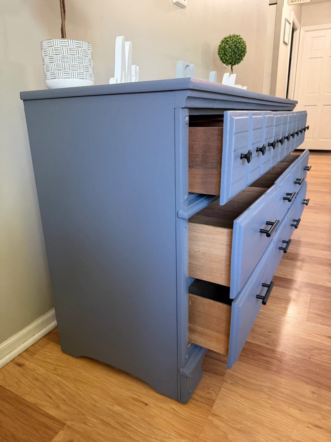 ✨🩶Beautiful solid dresser🩶✨ - photo 4