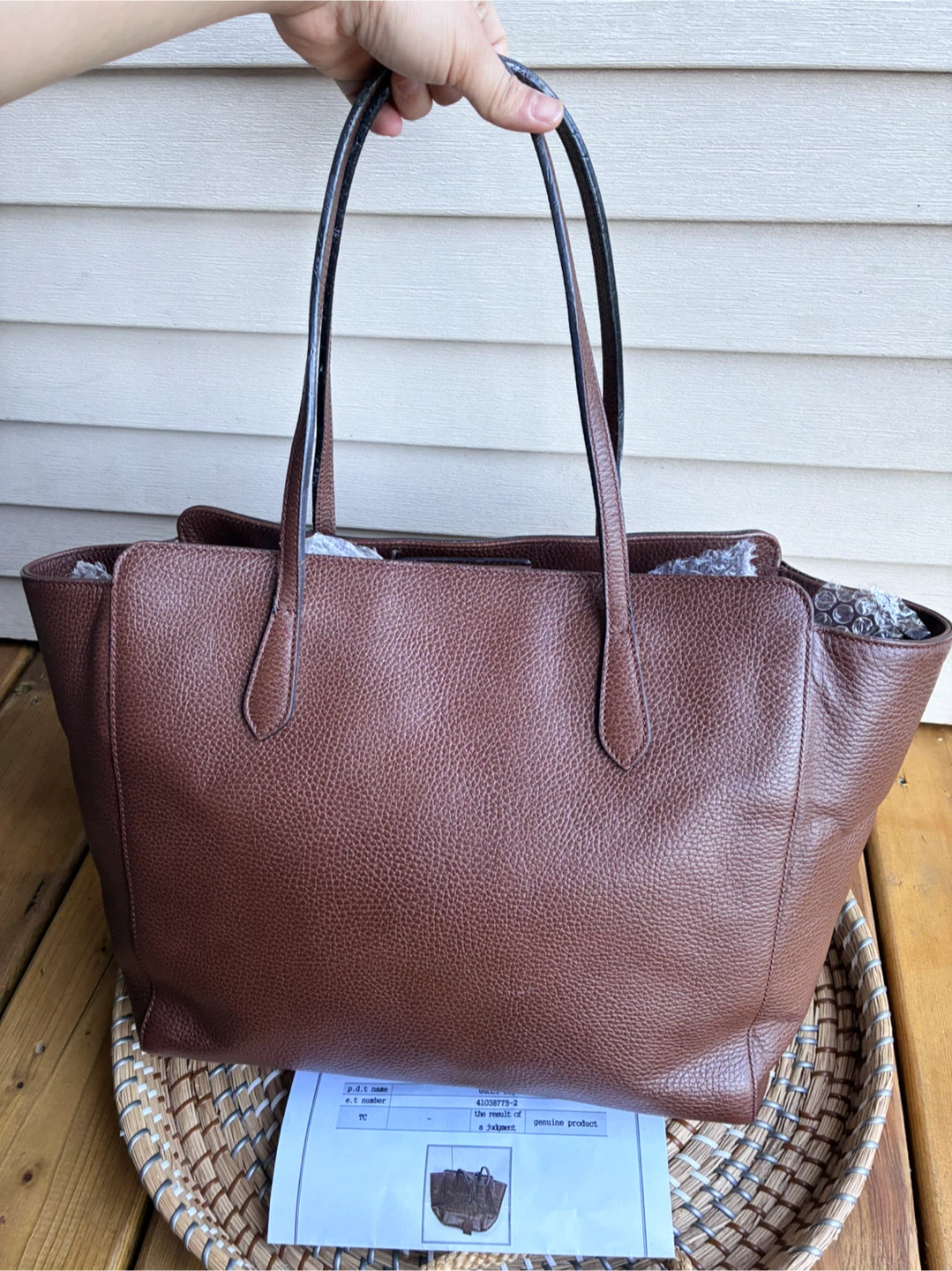 Gucci swing tote ( like new ) authentic - photo 3