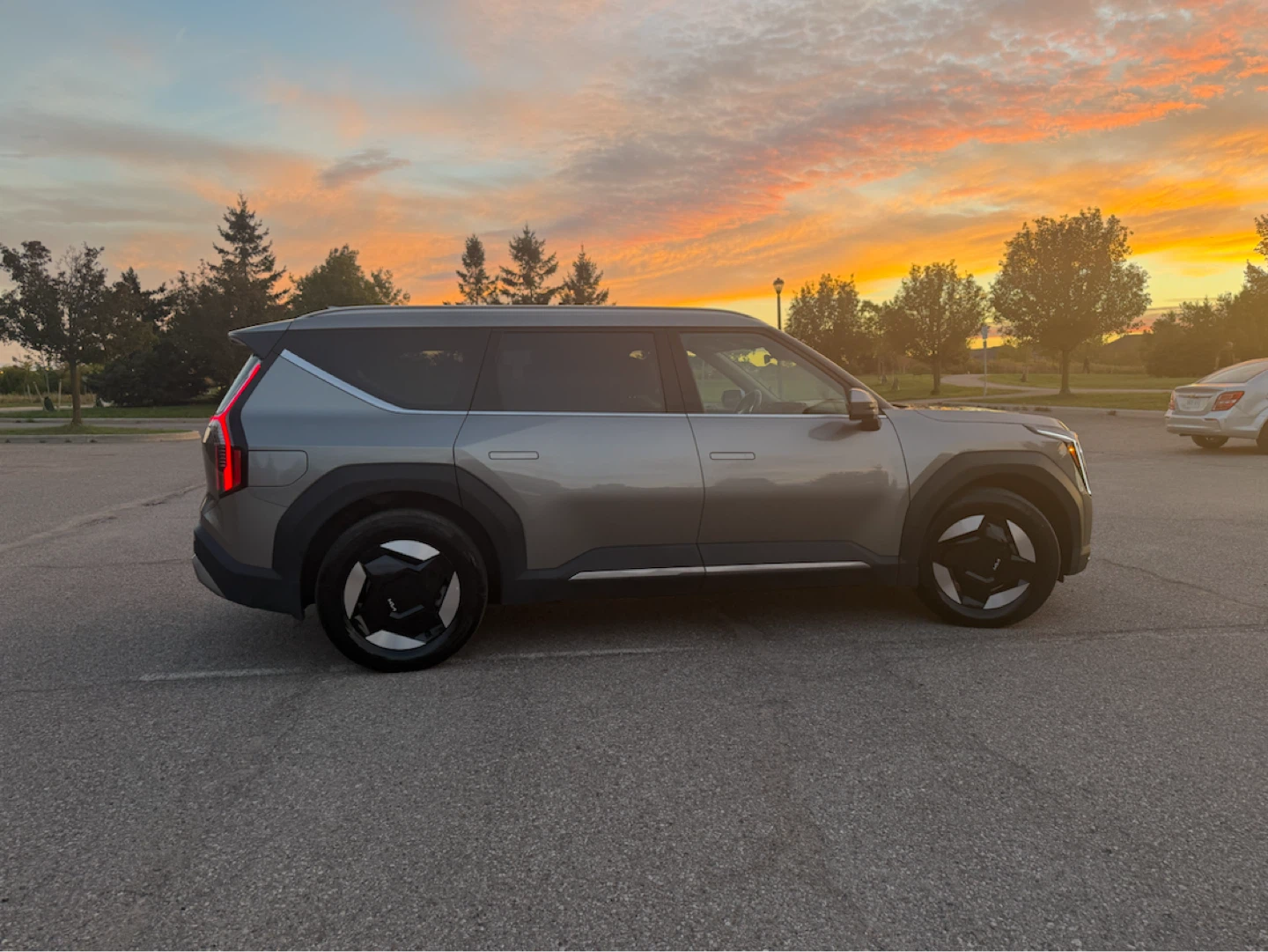 LEASE TAKEOVER – KIA EV9 2026 LAND AWD 7-SEATER