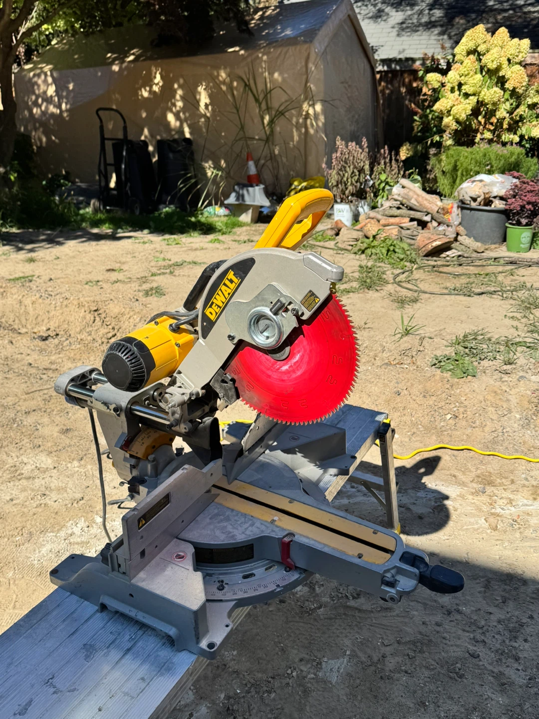 DeWalt Compound Miter Saw - photo 4