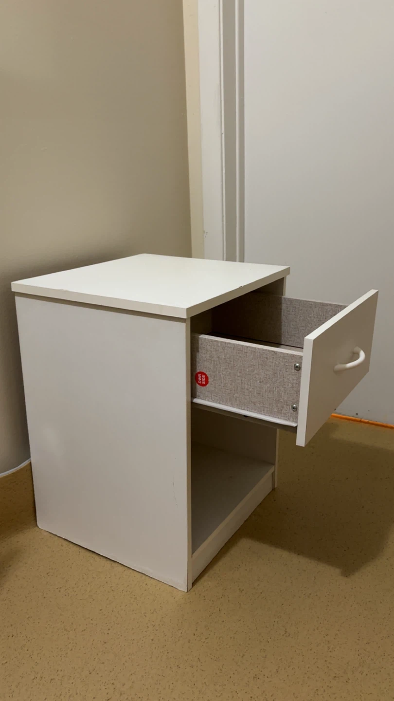 White bedside table with drawer - photo 5