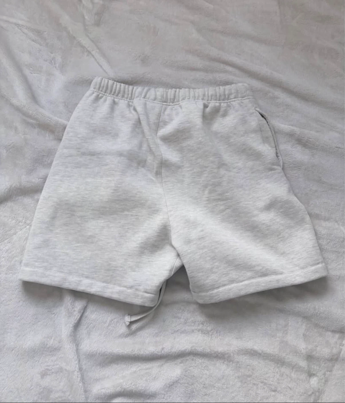 Essentials Oat Grey Shorts - photo 2
