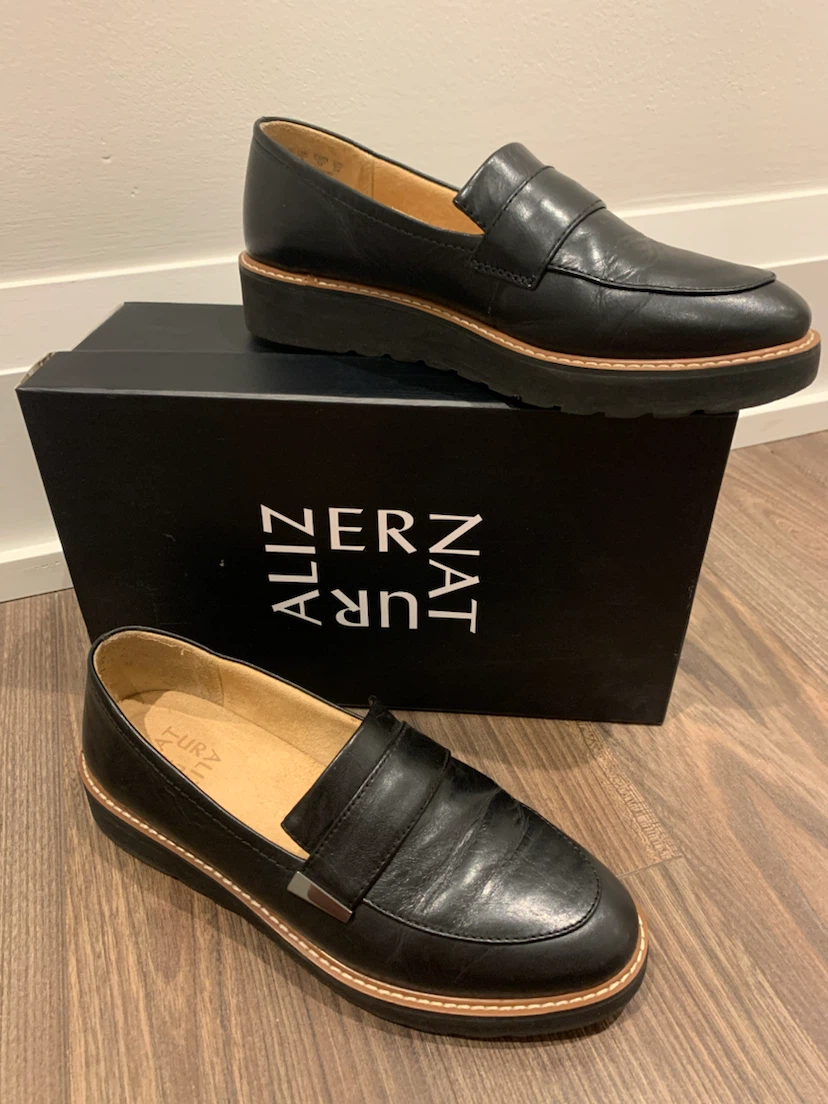 Naturalizer Woman’s Black Loafer - photo 3